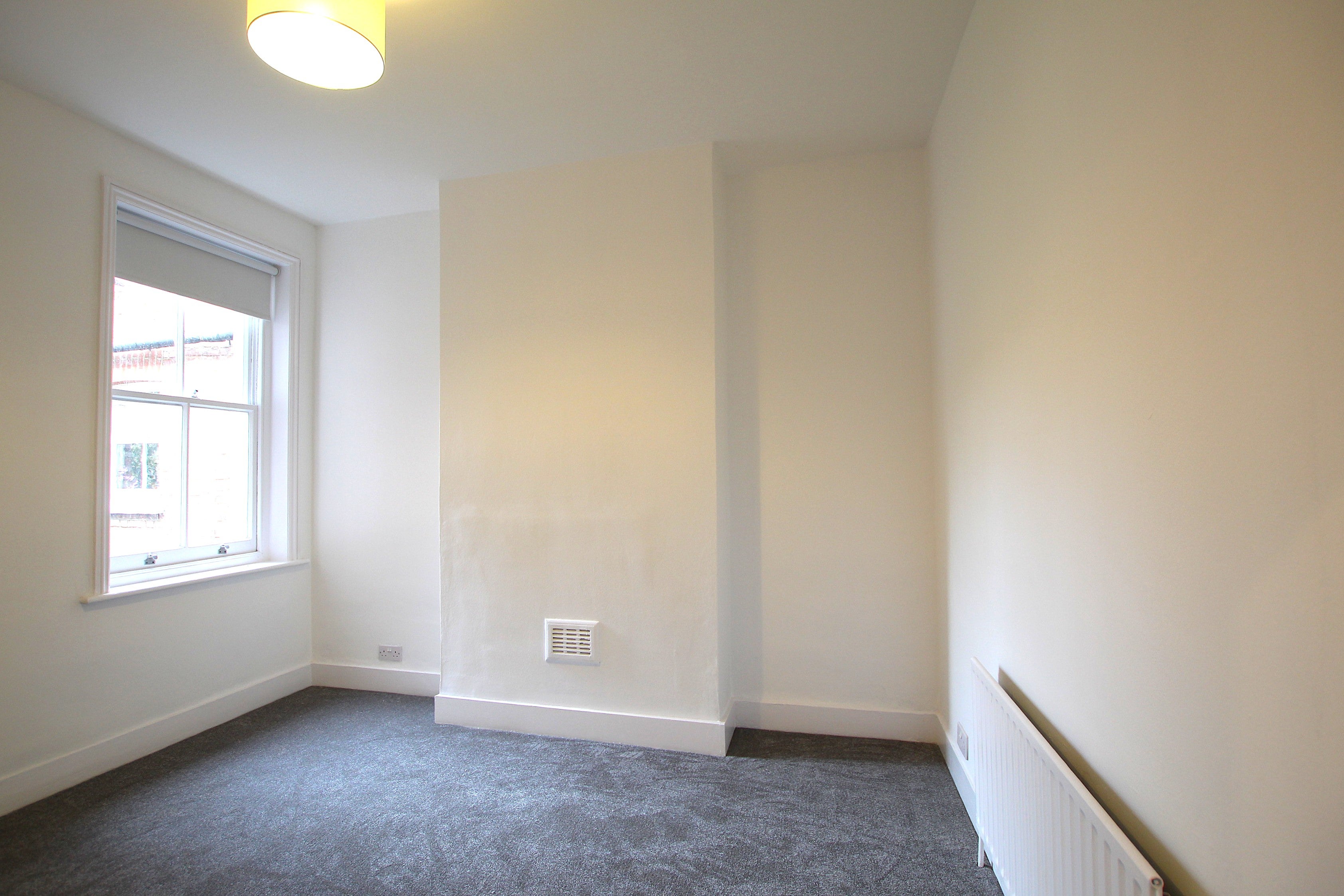 Flat Gloucester Avenue in Greater London