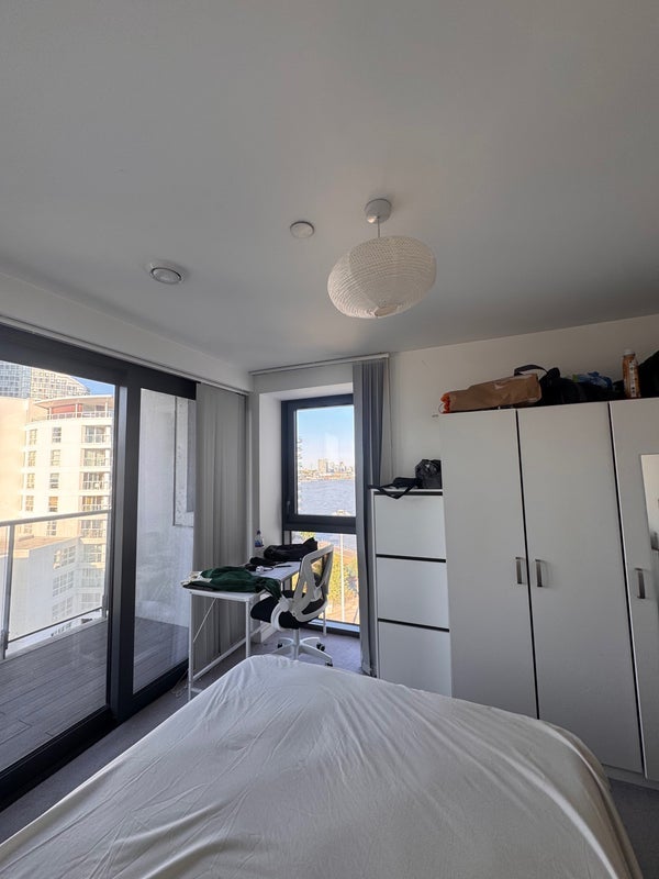 Room Yabsley Street in Greater London