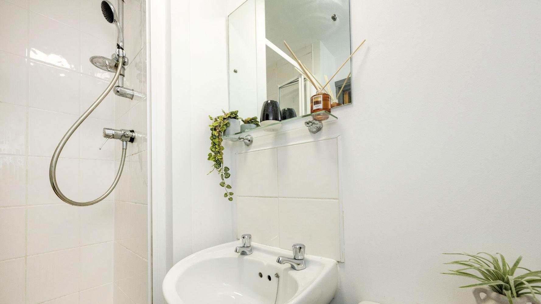 Room Pershore Road in Birmingham