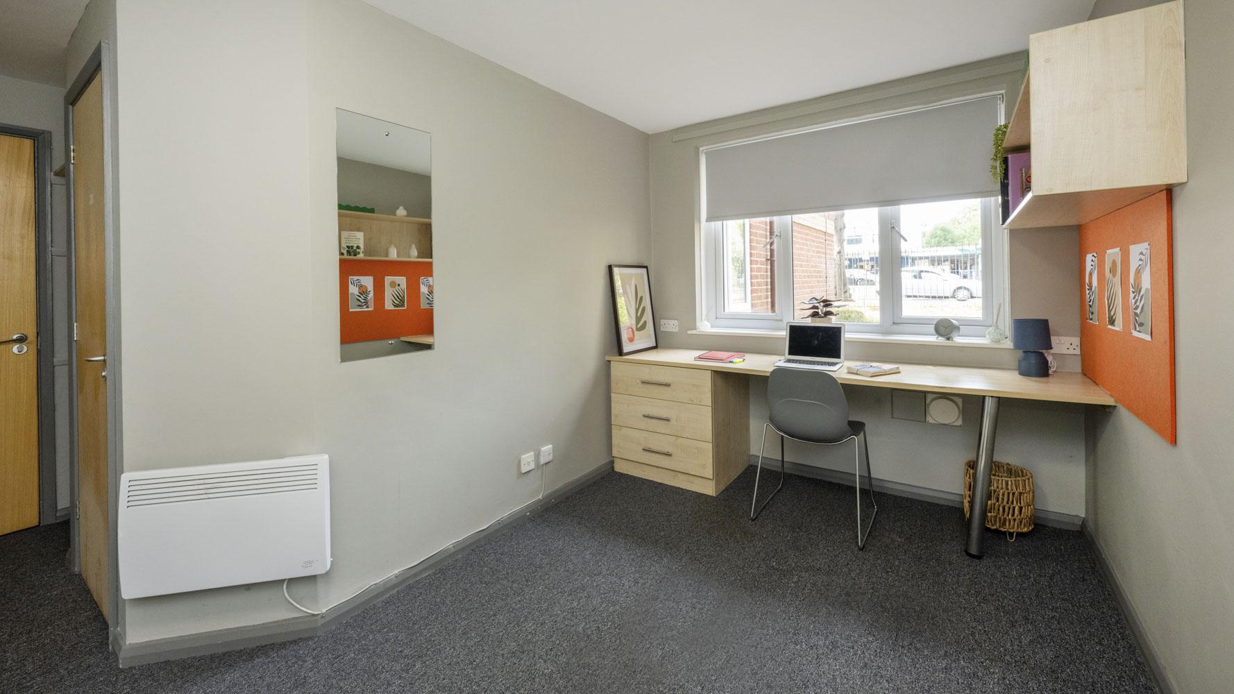 Room Pershore Road in Birmingham