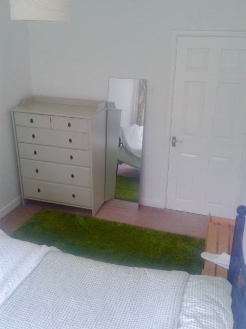 Room Page Court in Kingswood