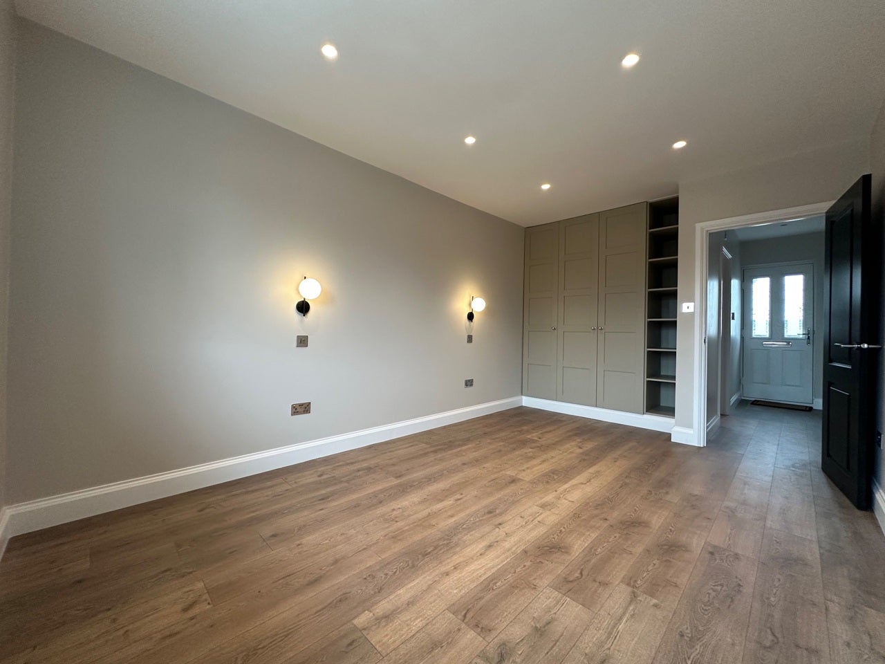 Flat West End Road in Greater London