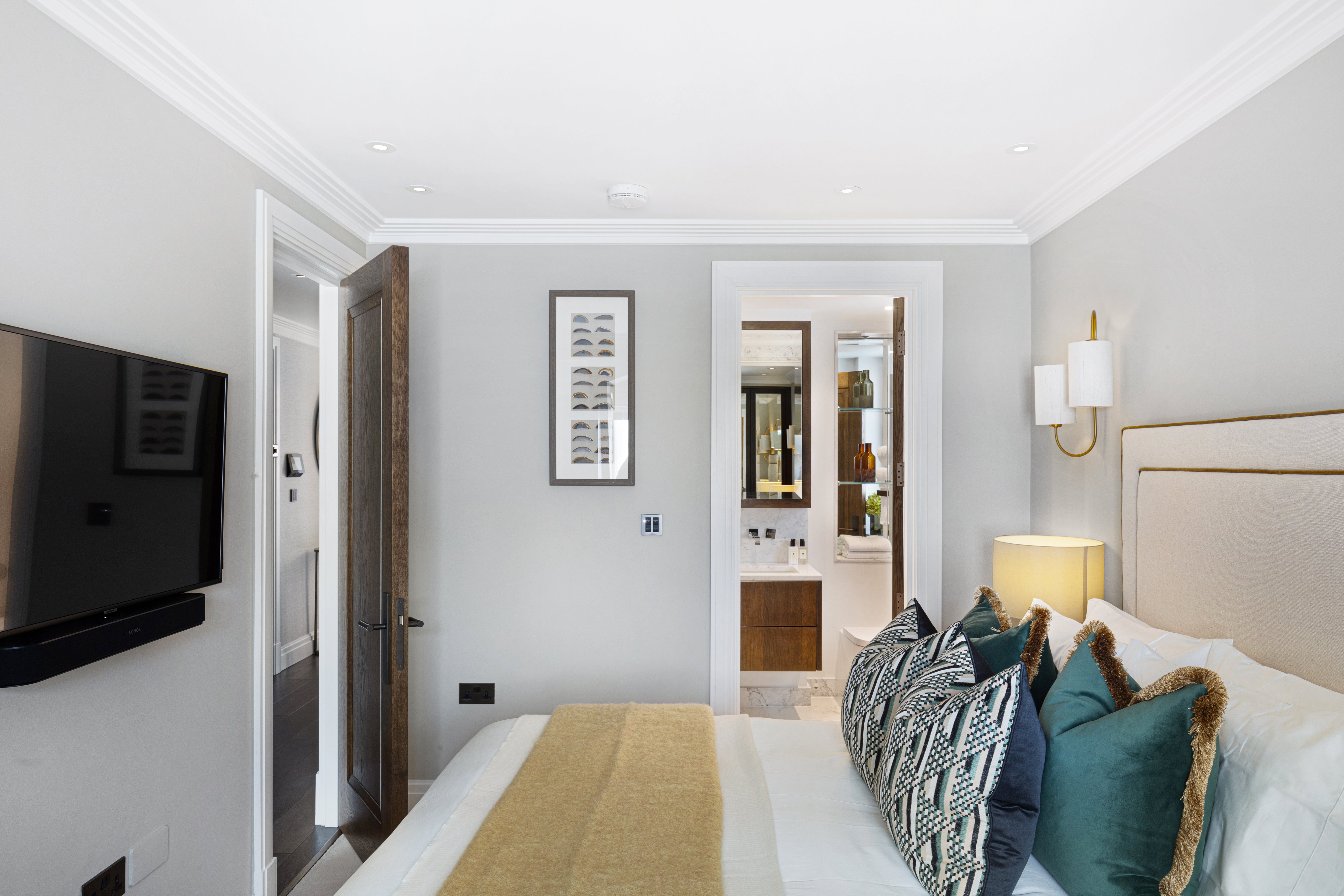 Flat Prince of Wales Terrace in Greater London