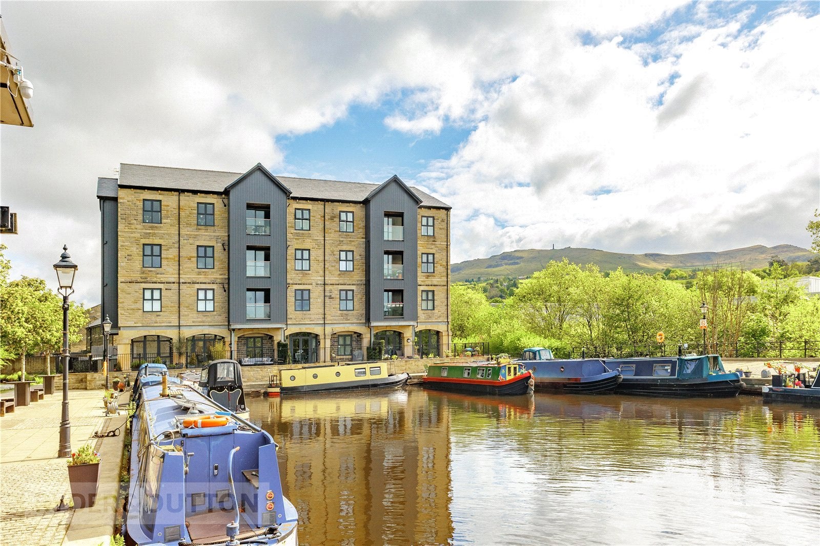 Flat Herons Reach in Oldham
