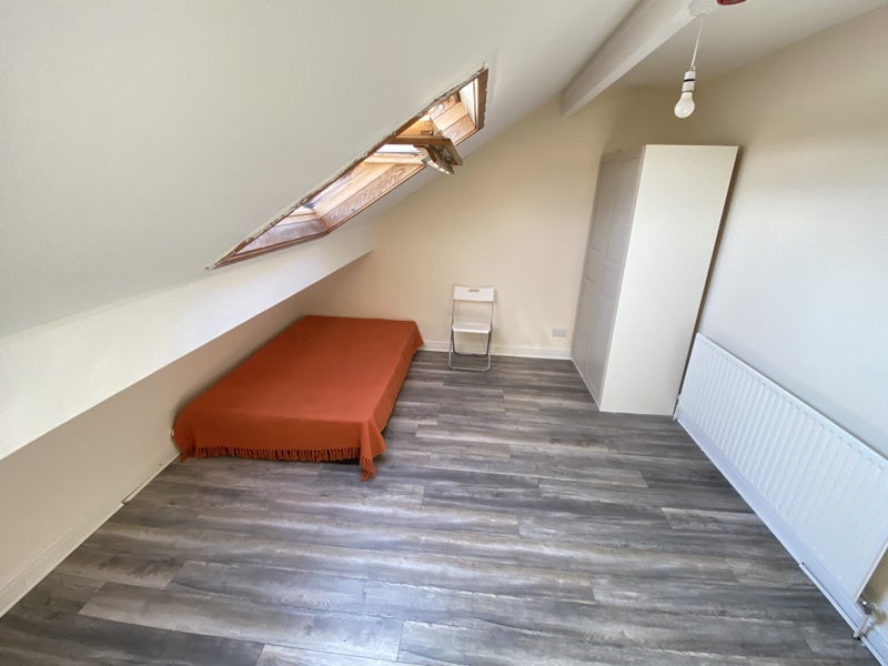 Room Reginald Mount in Leeds