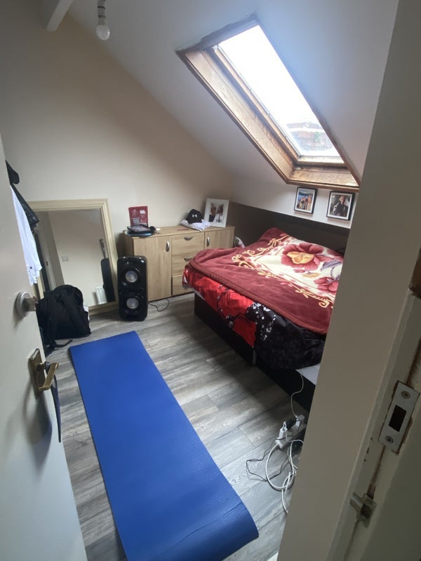Room Reginald Mount in Leeds