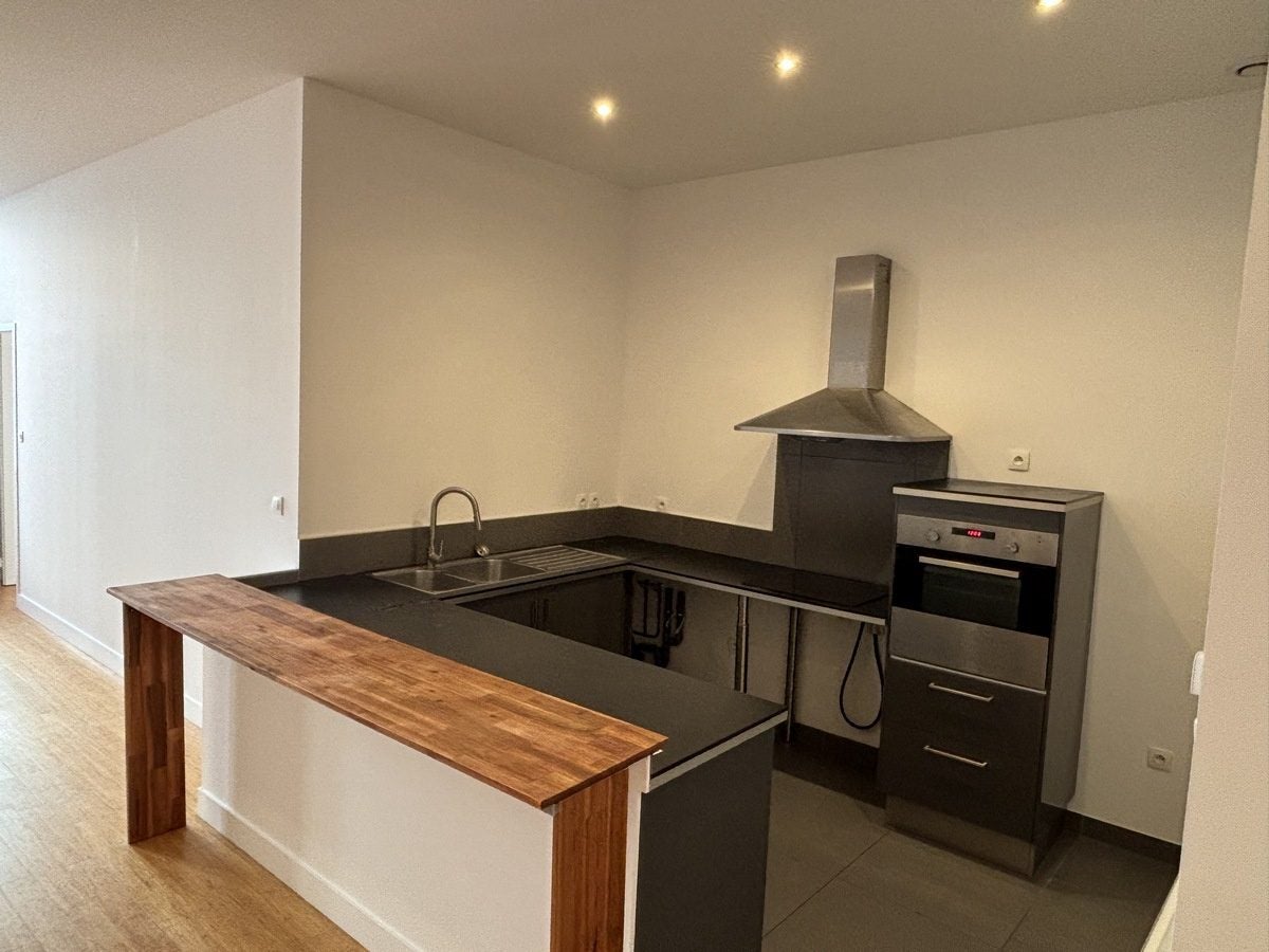 Appartement Place Gambetta à Bordeaux