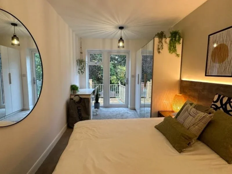 Room Ridgeway Drive in Greater London
