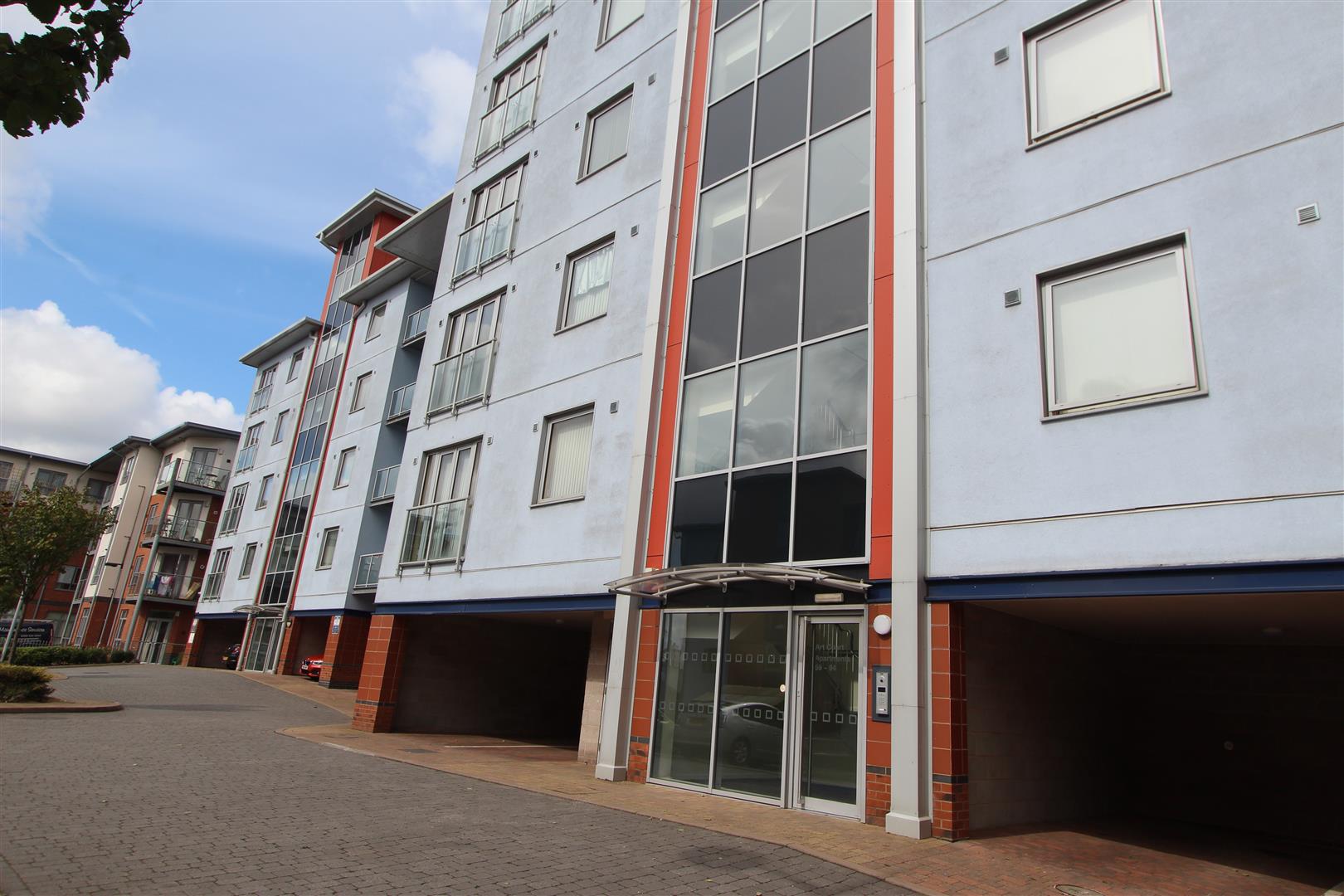 Flat Charles Street in Walsall
