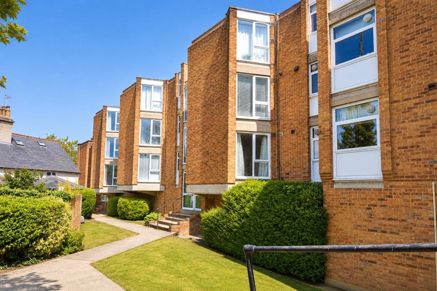 Flat Ingleside Court in Uttlesford