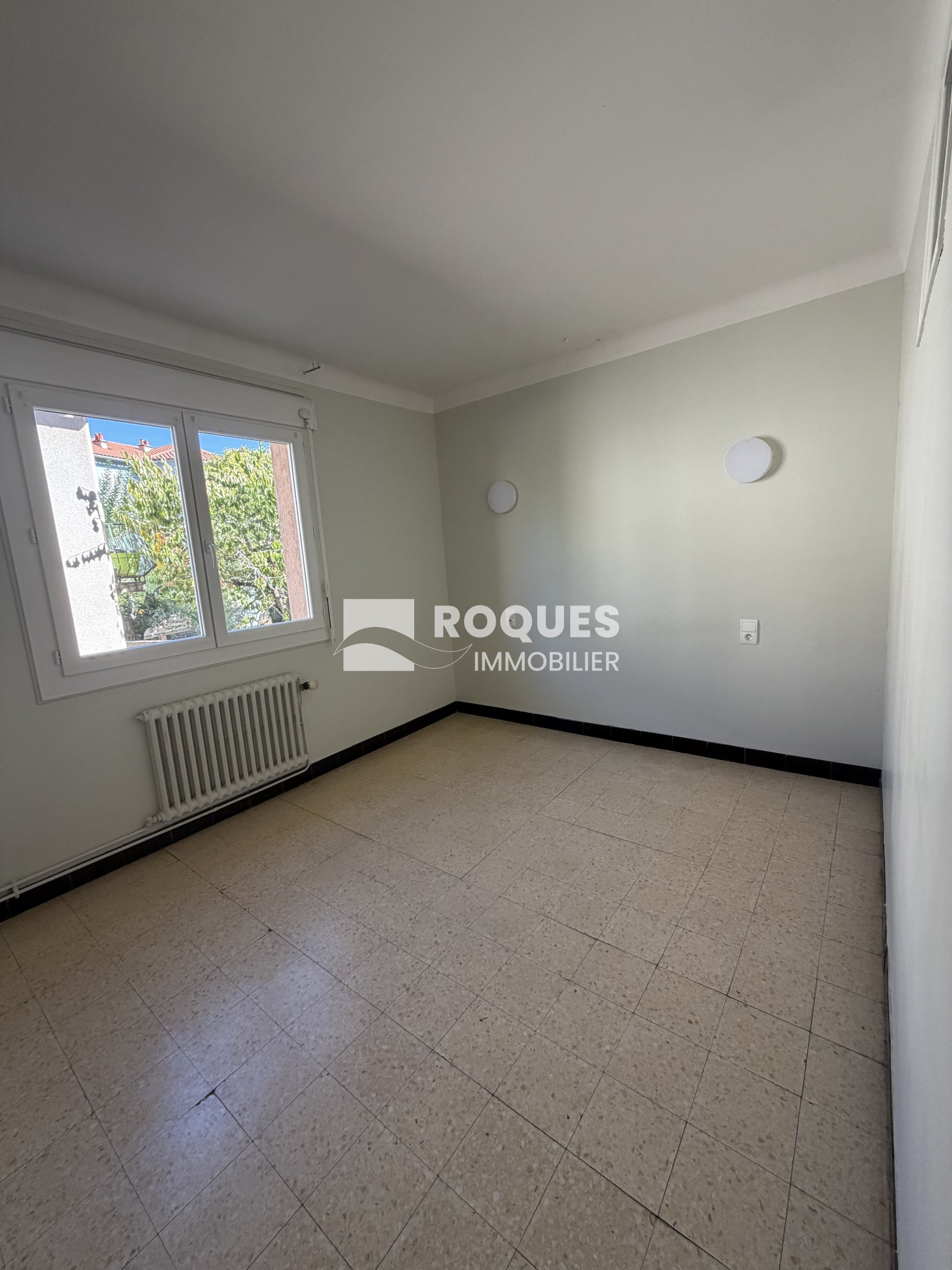 Flat Rue Claude Peyrot in Millau