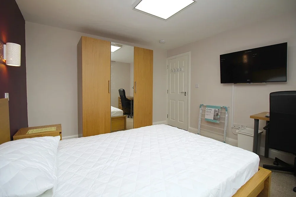 Room Forest Road in Charnwood