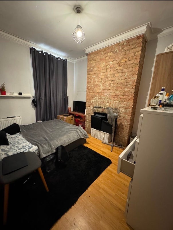Room Woolwich Road in Greater London