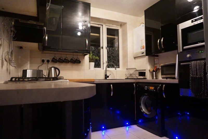 Room Sewardstone Road in Greater London