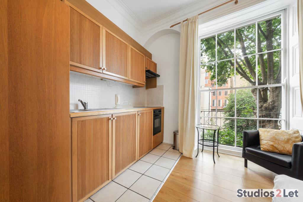 Flat Cartwright Gardens in Greater London