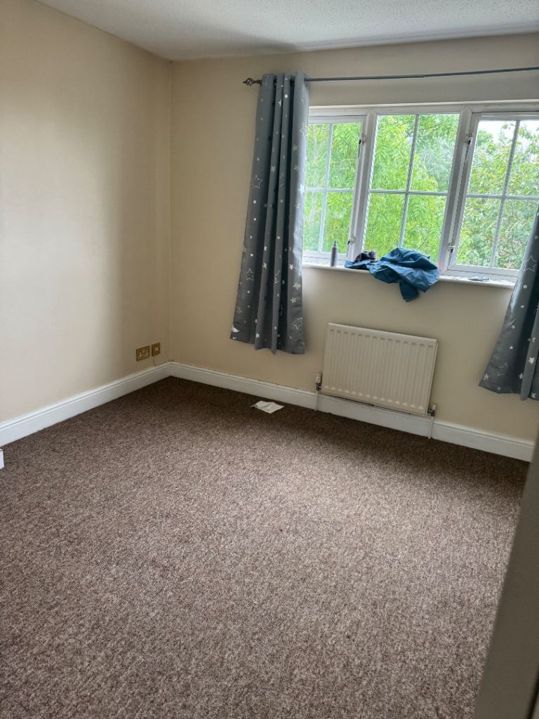 House Robeson Way in Hertsmere