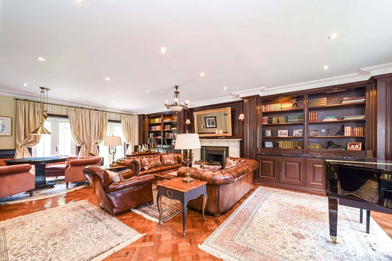 House Queens Drive in Elmbridge