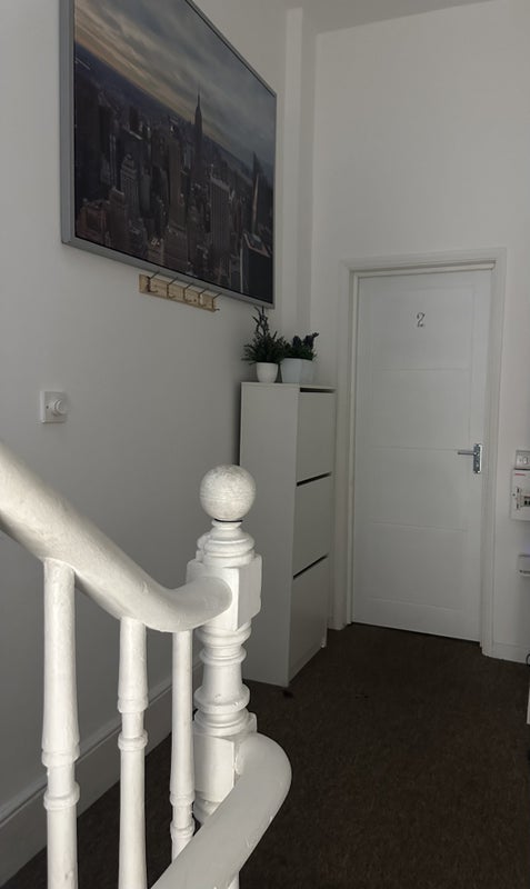 Flat Clapham High Street in Greater London