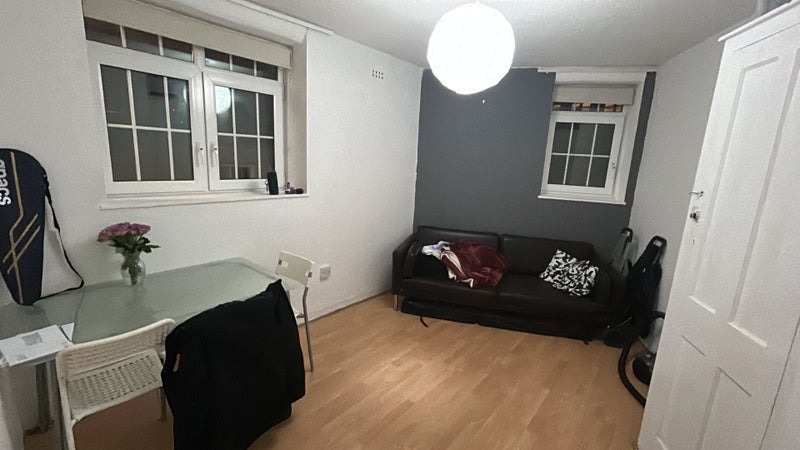 Room Tiverton Street in Greater London