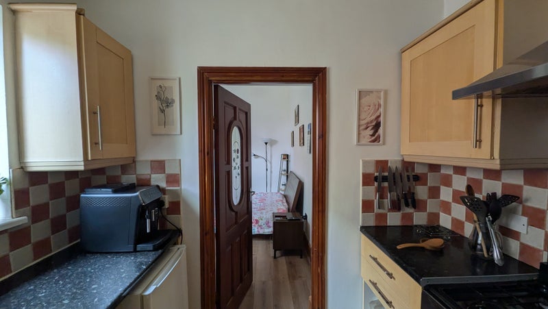 Room Chadwick Road in Greater London