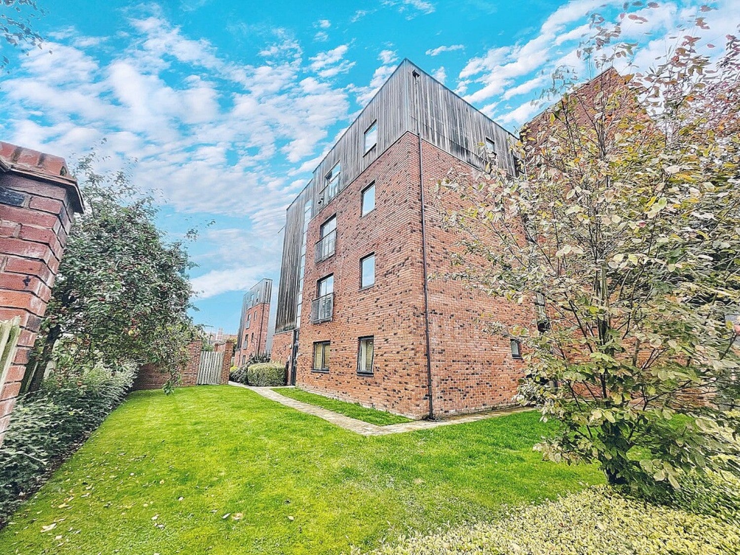 Flat Dutton Court in Warrington