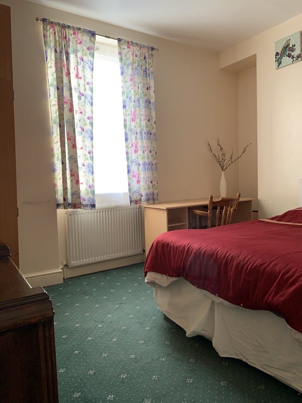 Room Wood's Road in Greater London