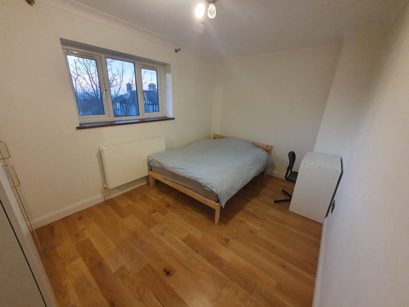 Room Rochdale Road in Greater London