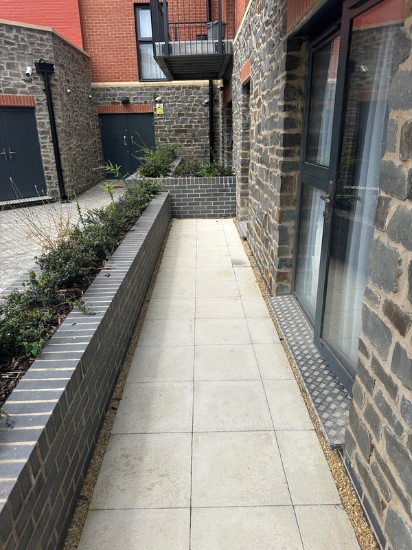 Flat Hepburn Road in Bristol