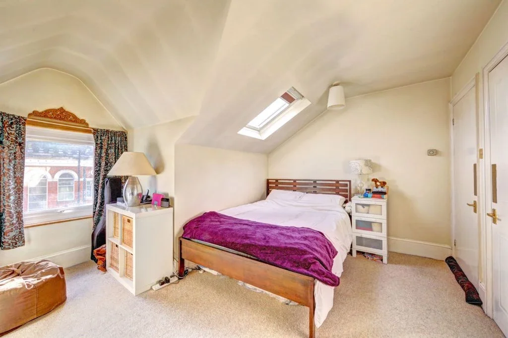 Flat East Hill in Greater London