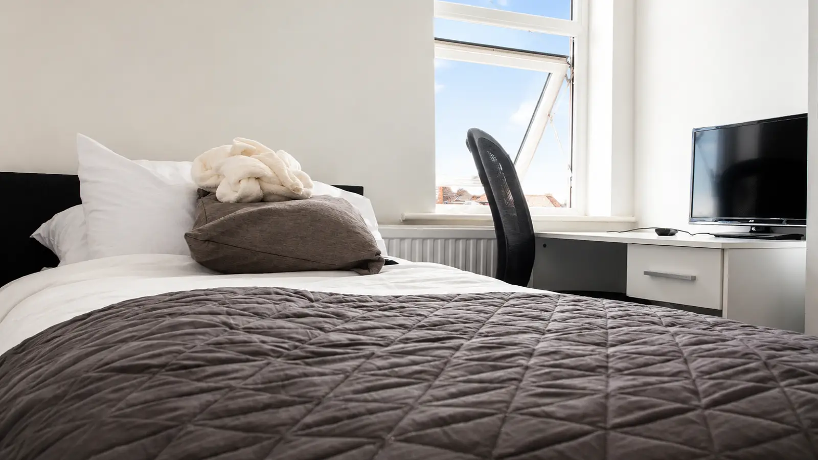 Flat Gabrielle Close in Nottingham