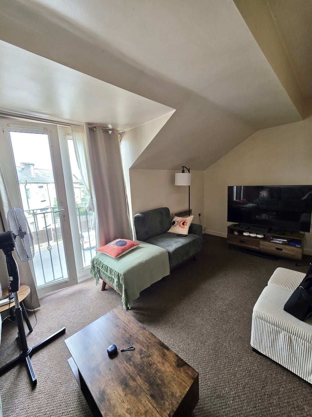 Flat Ainsworth Court in Salford