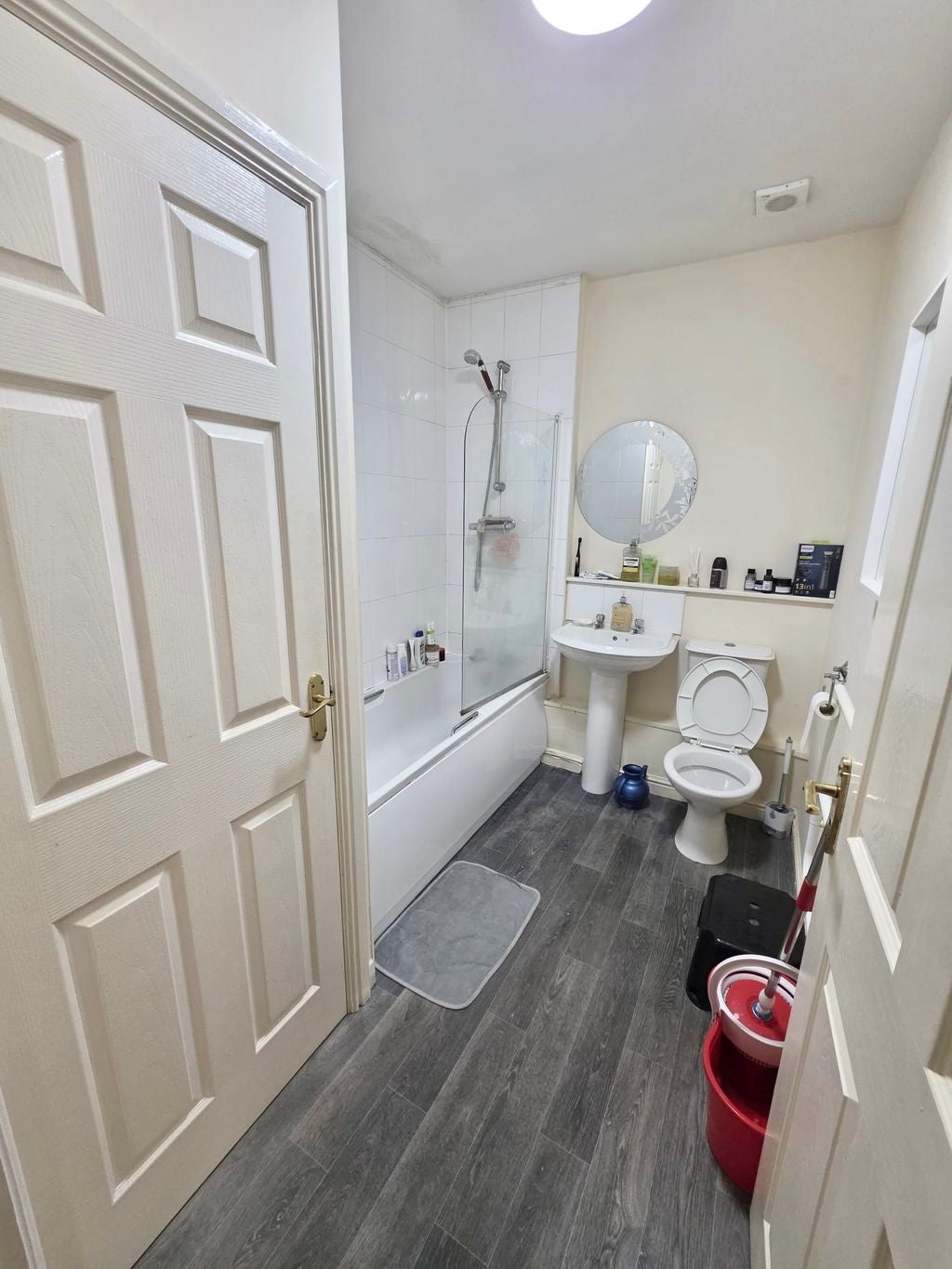 Flat Ainsworth Court in Salford