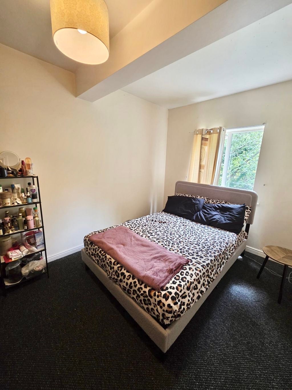 Flat Ainsworth Court in Salford
