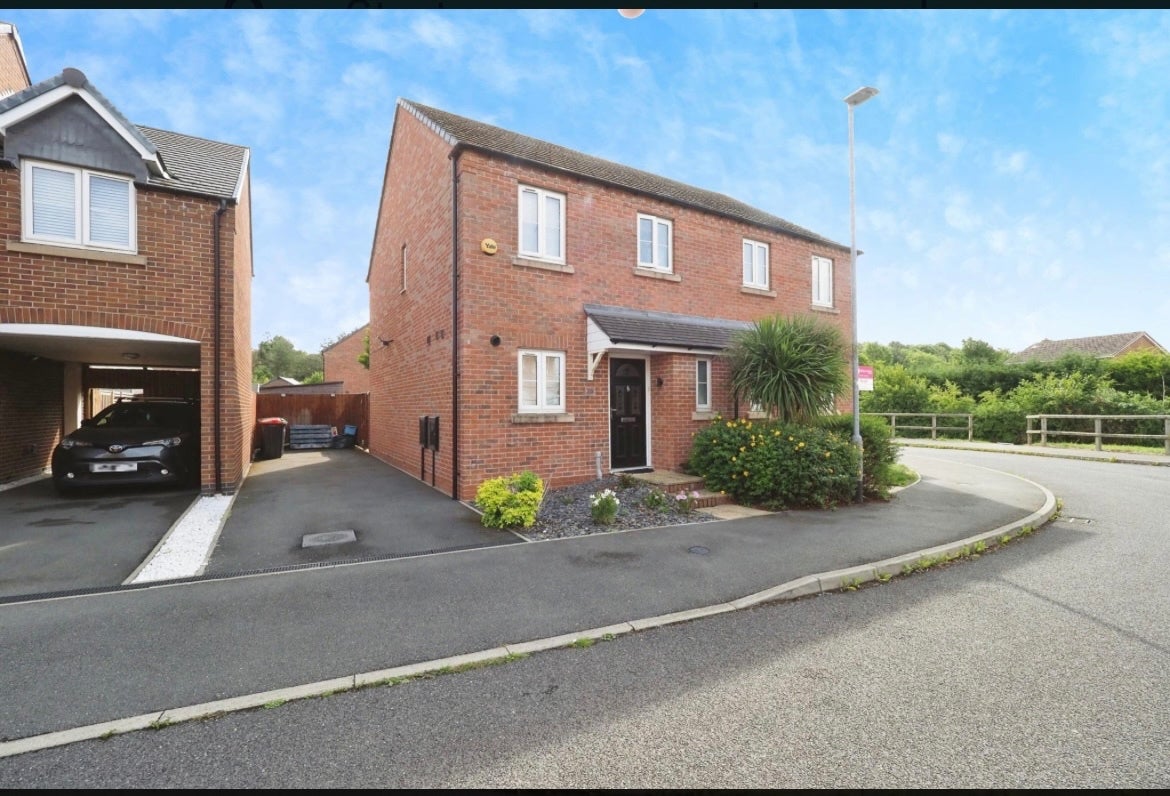 House Adams Park Way in Ashfield