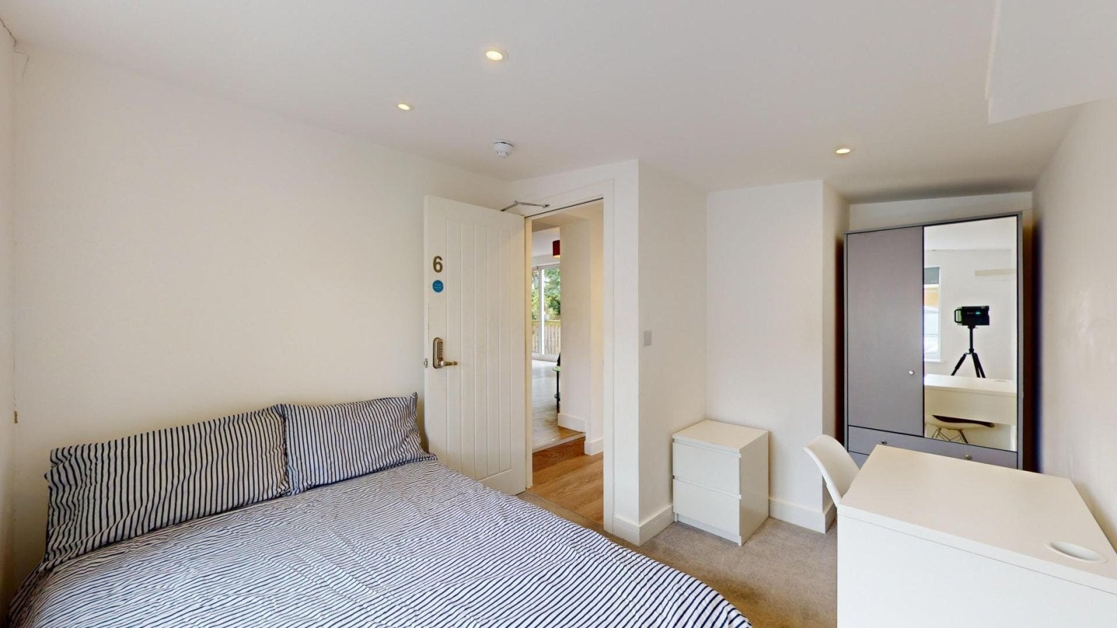 House Braemar Avenue in Bristol