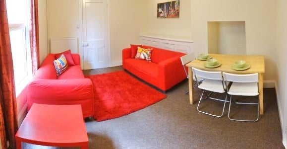 Room Kingsley Road in Plymouth