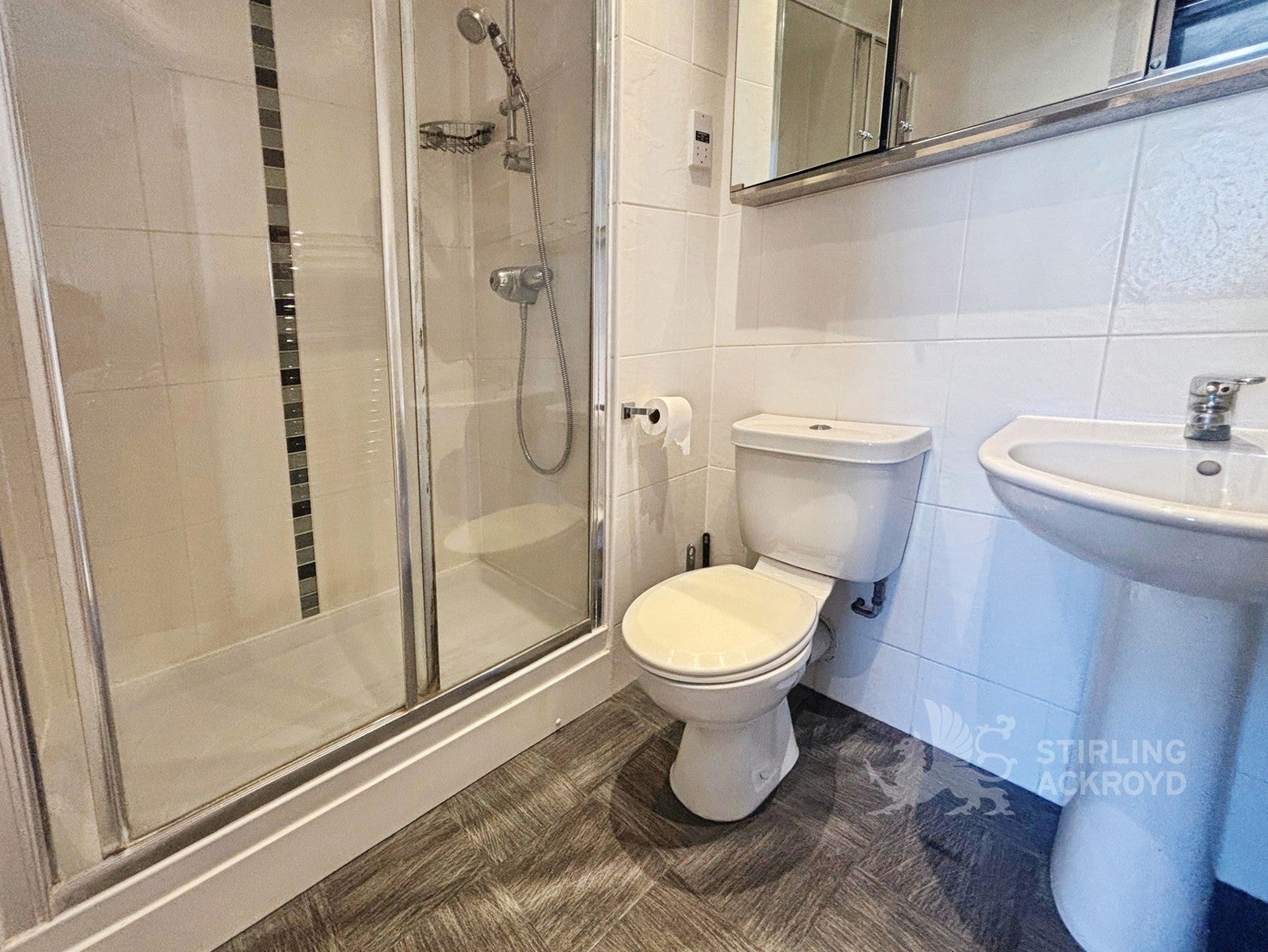 Flat Sundeala Close in Borough of Spelthorne
