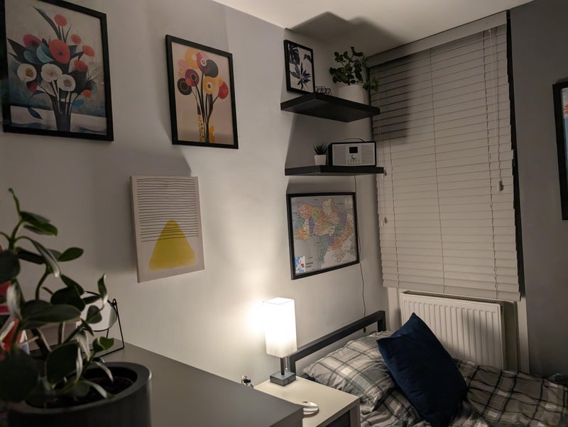 Room Falmouth Road in Greater London