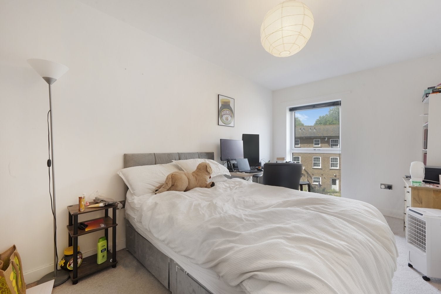 Flat Brumwell Avenue in Greater London