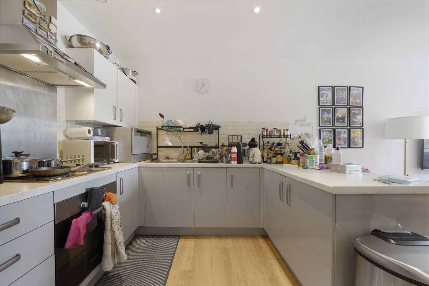 Flat Brumwell Avenue in Greater London
