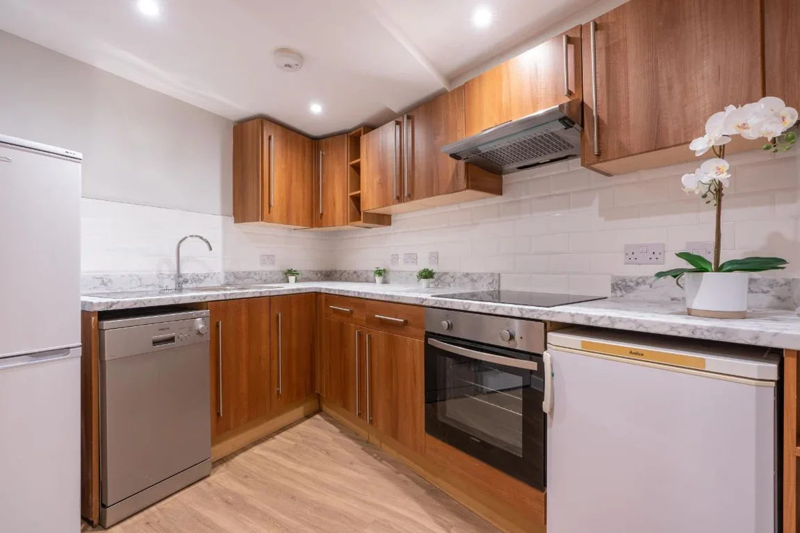 Flat Jesmond Road in Newcastle upon Tyne