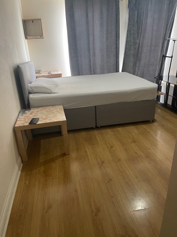 Room Wallace Street in Glasgow