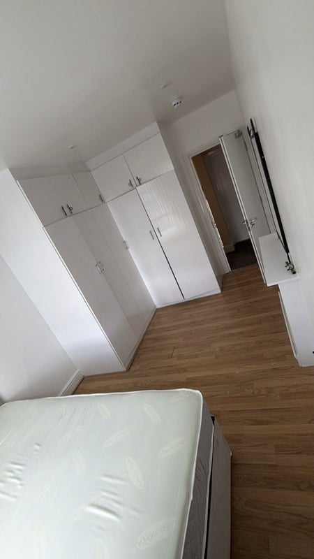 Room Portobello Road in Greater London