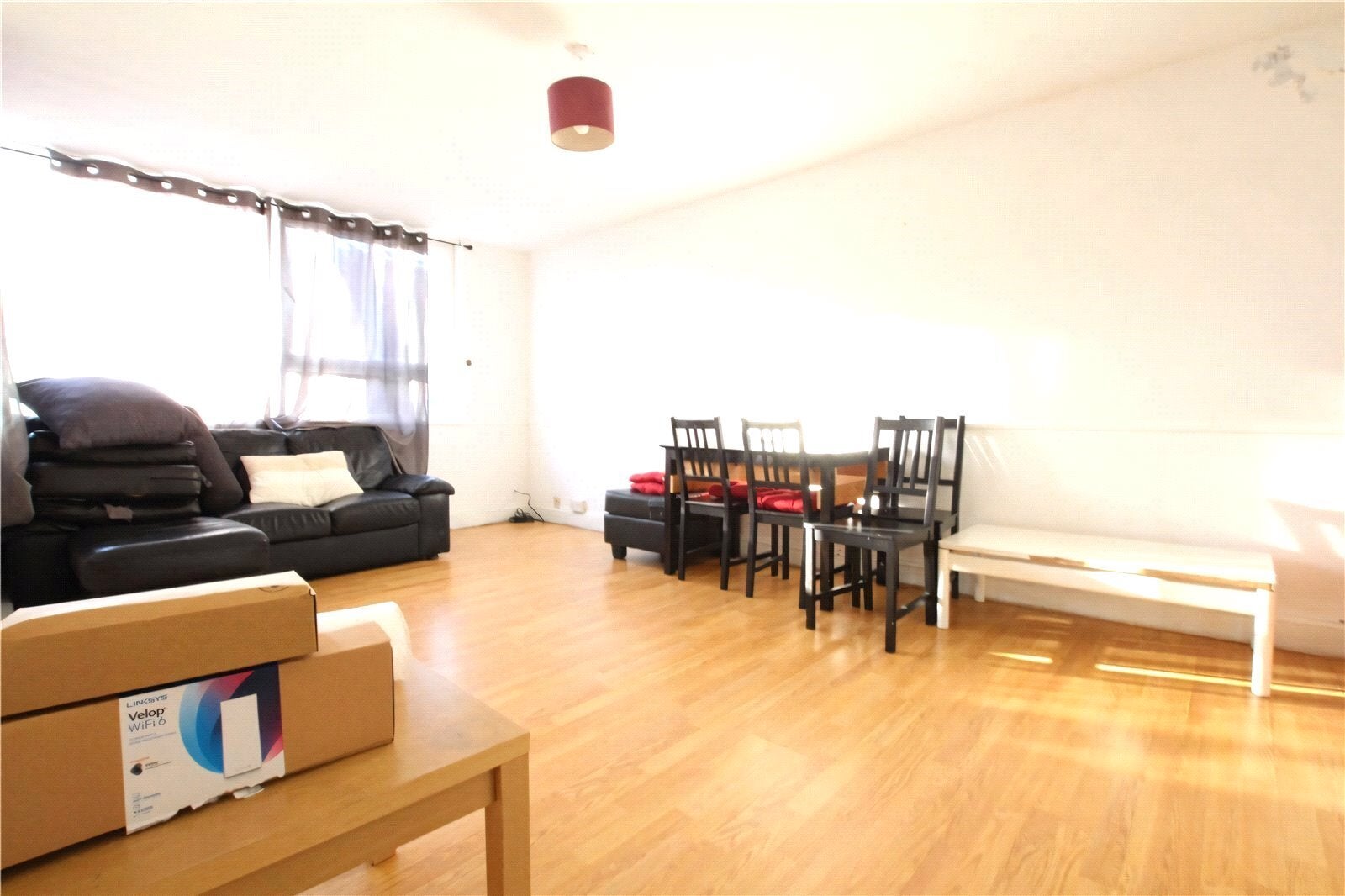 Flat Kennington Park Gardens in Greater London