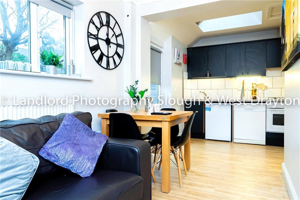Flat Cobbett Road in Guildford