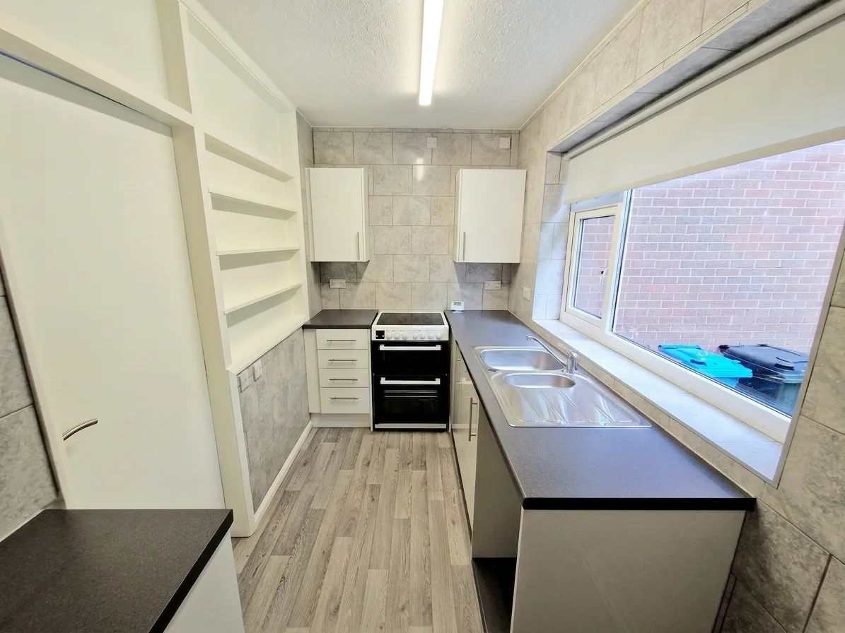 Flat Heywood Gardens in Prestwich