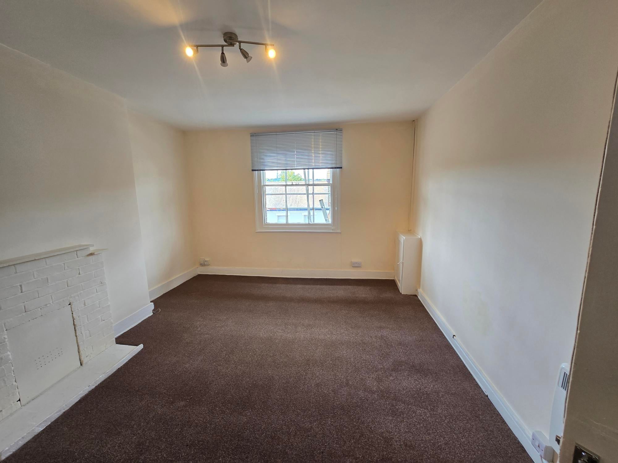 Flat Penge Road in Greater London