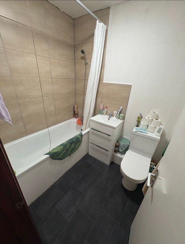 Room Blackhorse Lane in Greater London