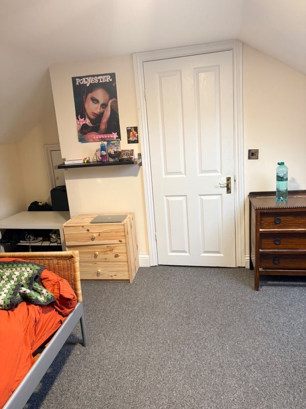 Room Blackhorse Lane in Greater London