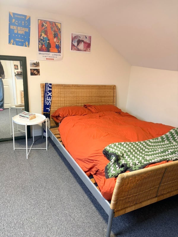 Room Blackhorse Lane in Greater London